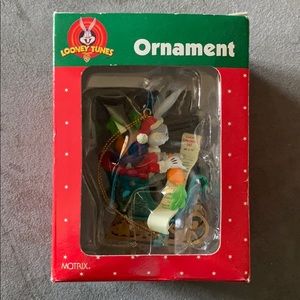 Looney tunes ornament